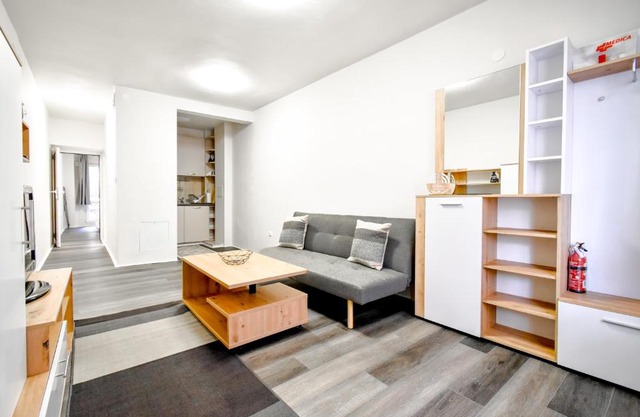 Urban Oasis with Patio 1BD by Flat Mаnager