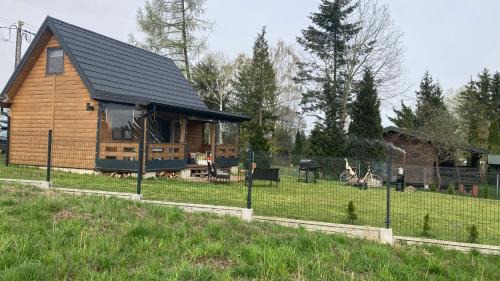 Uroczy domek nad Gilem
