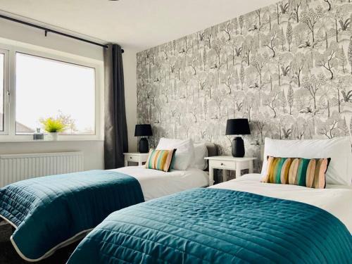 uSnooz - Cosy house, 2 bed, parking