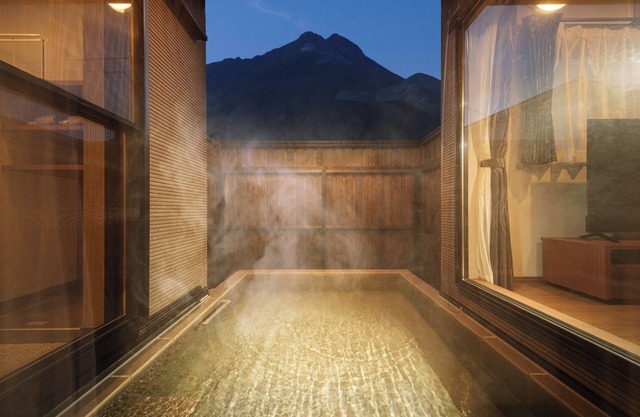 UTSUNOMIYAPrivate house with modern Japanese House with Outdoor Hot spring/Yufu Ōita