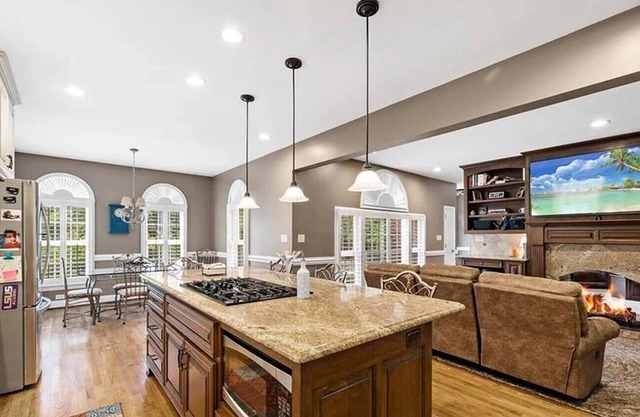 Uwharrie Point/Lake/Golf/PoolTable/Fire Pit/GIFTS