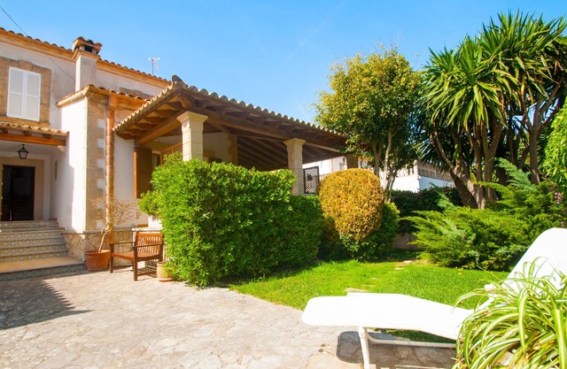 V. Villa Camila next to Sant Pere Beach