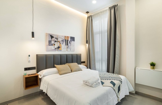 Vacation Studio 'Estudio Exterior 2' with Shared Terrace, Wi-Fi and Air Conditioning