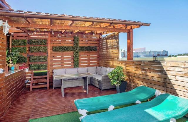 Vacation Home "Casa La Palmilla" with Mountain View, Whirlpool & Wi-Fi