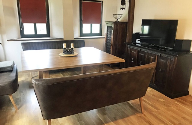 Vacation apartment with large family bed for 2 adults + 6 kids near Radeberg