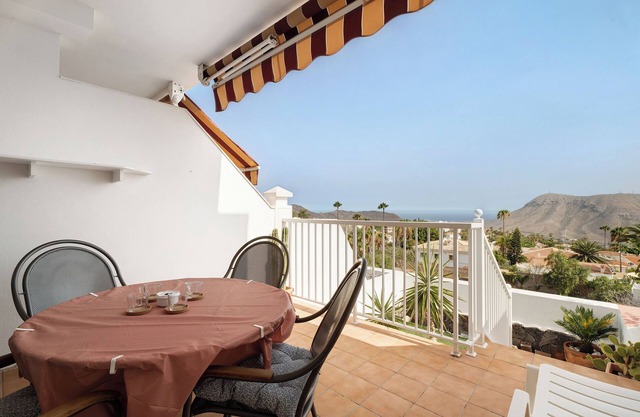 Vacation Apartment 'Isabel Vista Sur' with Sea View, Shared Pool and Wi-Fi