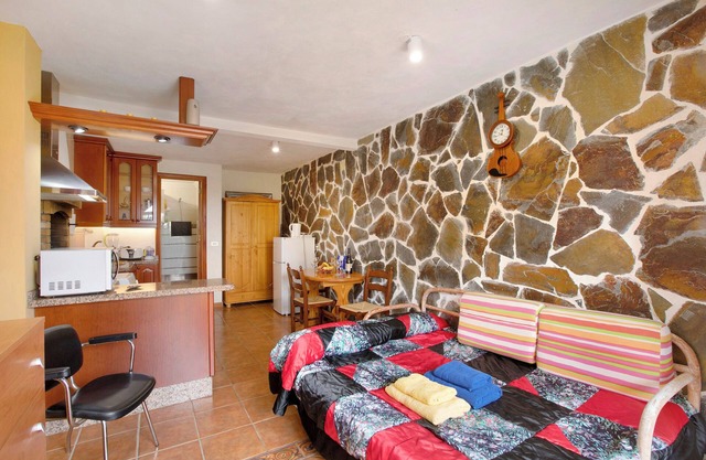Vacation Apartment 'Mario' with Mountain View, Wi-Fi and Air Conditioning
