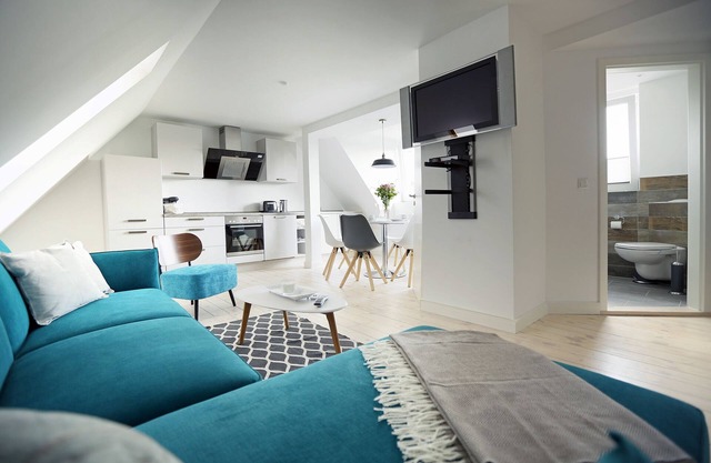 Vacation apartment on the Strelasund 150m to the beach WLAN 250Mbits & e-car connection