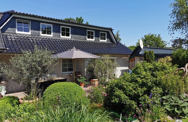Vacation apartment "Sonnengarten" - garden oasis for rest and relaxation