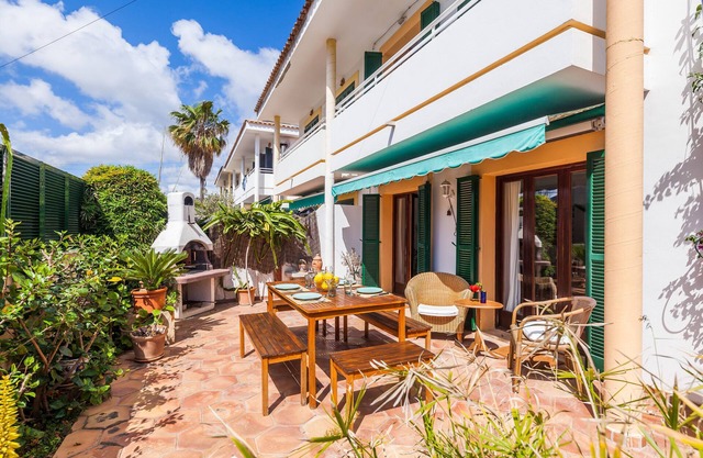 Vacation Home "Casa Ginebro" near Beach with 2 Private Terraces & Wi-Fi