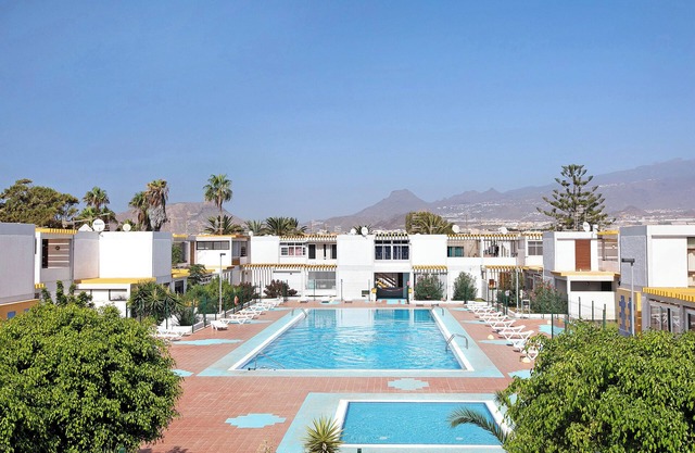 Vacation Home "Estudio Sagrario" with Shared Pool