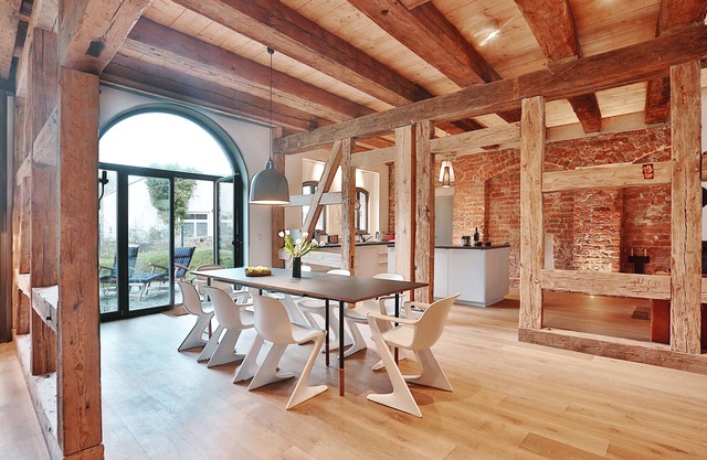 Vacation home feeling in the heart of the old town - 180 m2 over 2 floors, 3 bedrooms, fireplace