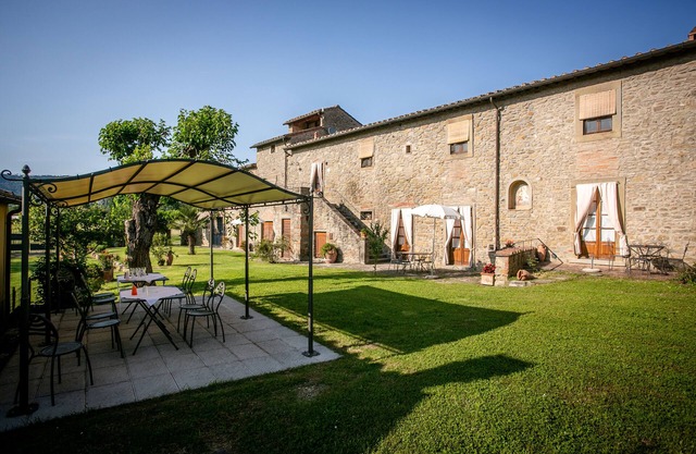 Vacation home for 16 guests with 400m² in Cortona (272097)