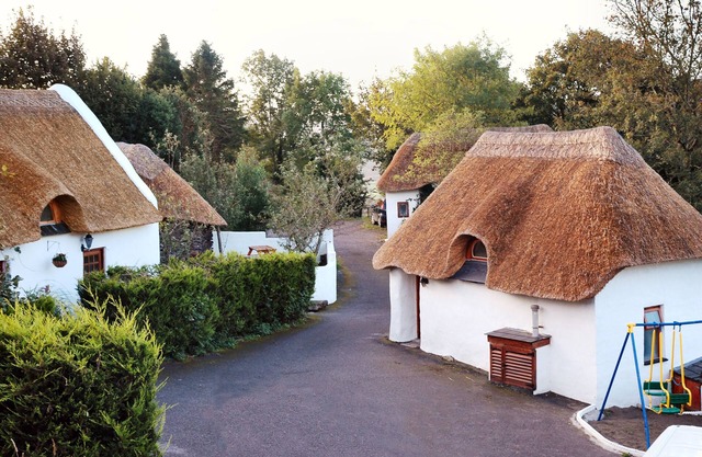 Vacation home for up to 5 people on Lough Allua, West Cork