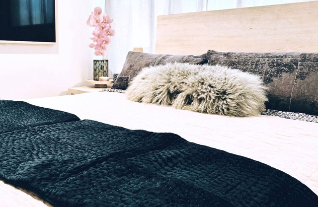 Vacation home just 15 minutes drive to T-Mobile Center