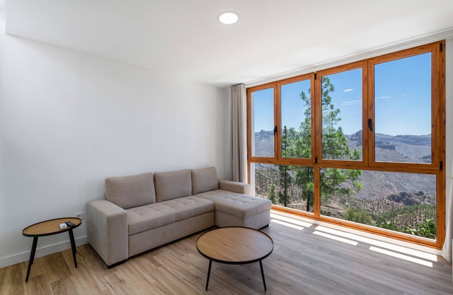 Vacation Home 'Los Mojones' with Mountain View, Wi-Fi and Air Conditioning