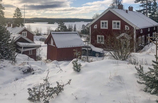 Vacation home near the lakes, Bunn and Vättern