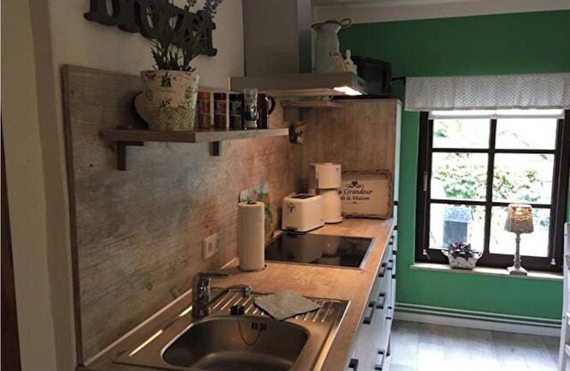 Vacation home right next to the forest, quiet location with good connections to the city center