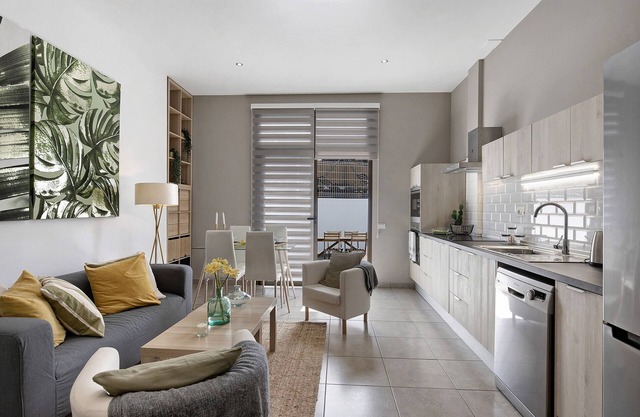 Vacation Home "Urban Park Aloe" with Sea View, Terrace & Wi-Fi