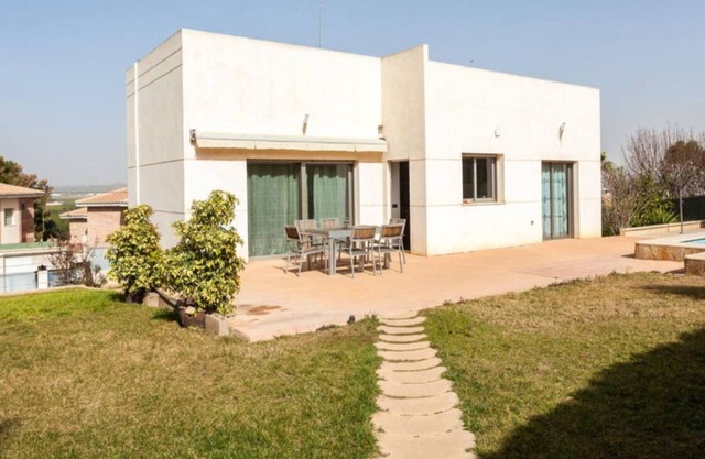 Vacation Home "Villa Morga Calicanto' with Private Pool, Private Terrace & Wi-Fi