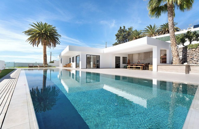 Vacation Villa 'Alba House' with Sea View, Private Pool and Wi-Fi