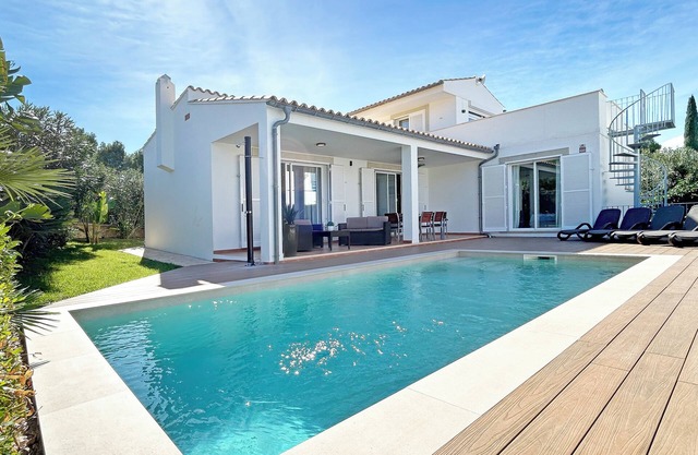 Vacation villa with pool breathtaking sea and mountain views