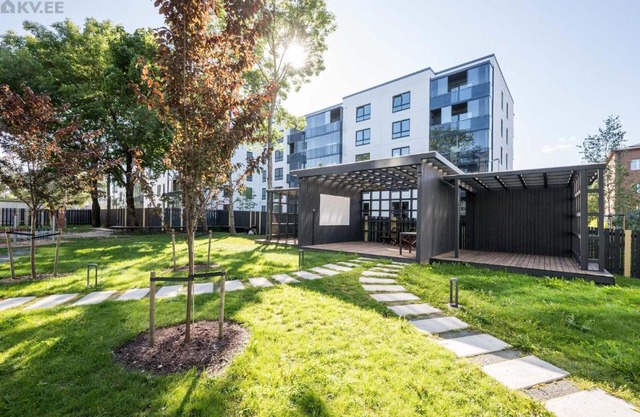 Väike-Tallinn apartment with free parking