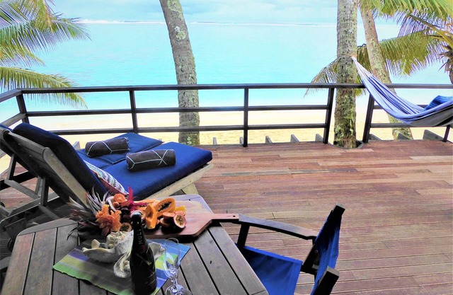 Vaka Tai - So Popular as 'on the beach' as you can get with Air Con & Free WIFI!