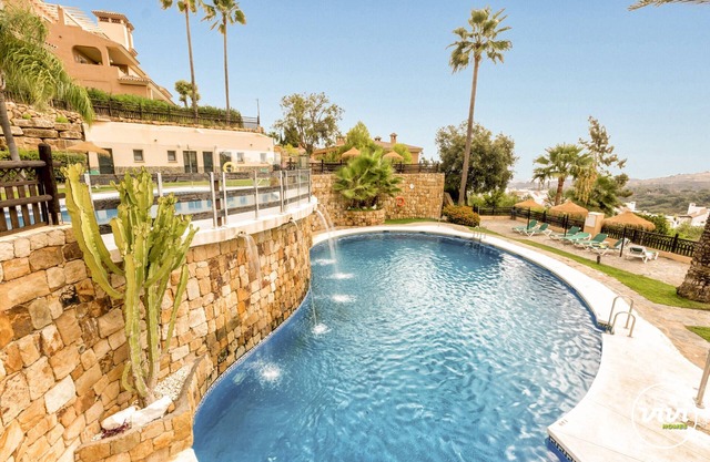 Valery | Apartment with pool in Ojen