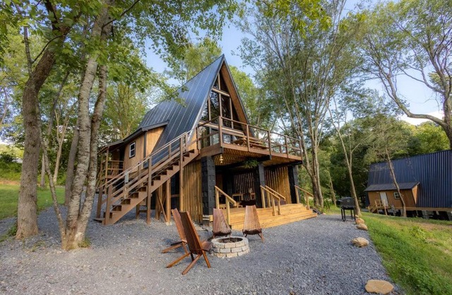 Valhalla Cabins AFrames with hot tubs & sauna
