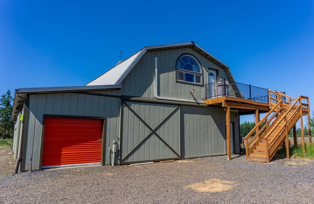Valle Verde Barn Loft: Rest and Relax on the Farm