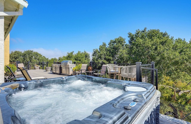 Vallejo Home w/Spacious Deck, Hot Tub & Views
