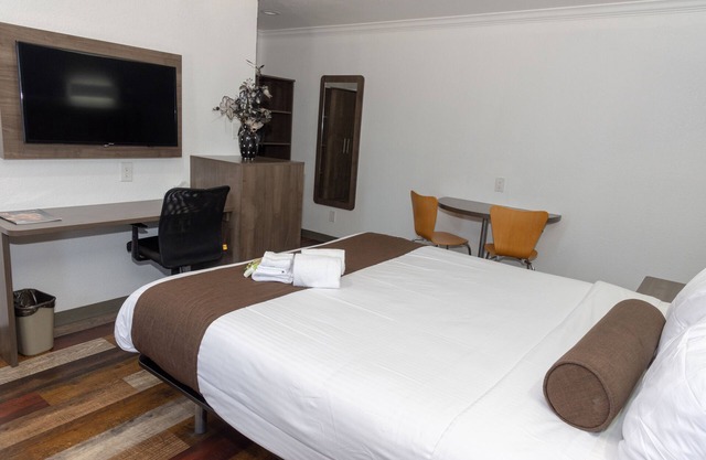 Value Inn Bellflower