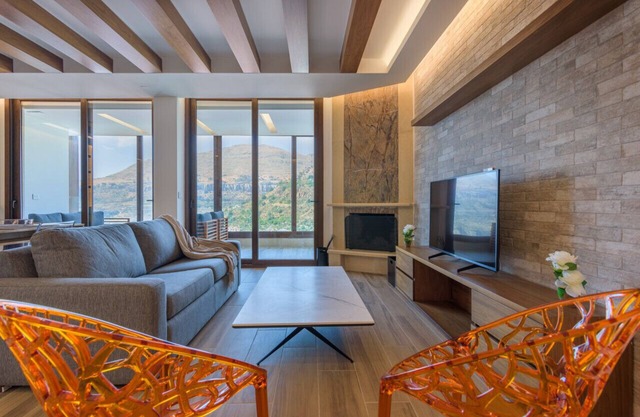 Vantage - 2 BR Apt. by "The Valley" in Kfardebian