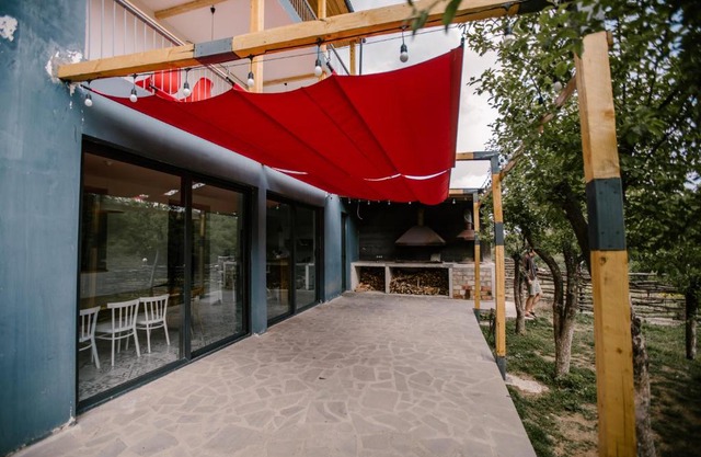 Vardeni Guesthouse