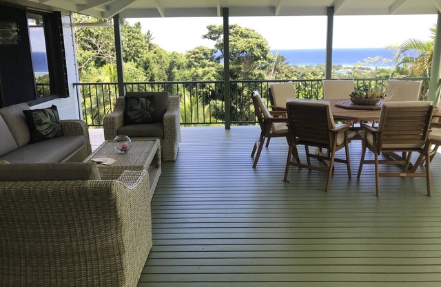 Vast family home, tranquil hillside location with Pacific views