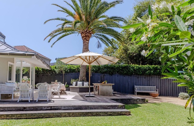 Vaucluse Hamptons - Perfectly positioned with Sydney Harbour Views