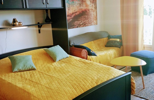 ♥ Very bright studio with balcony near the thermal baths and at the foot of the shops