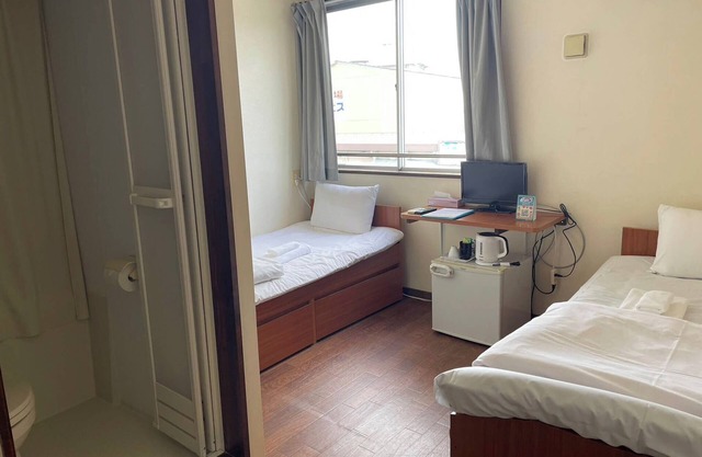 Very popular hotel for sightseeing in Okinawa Arena Free parking with breakfastTwin room/Nakagami-gun Okinawa