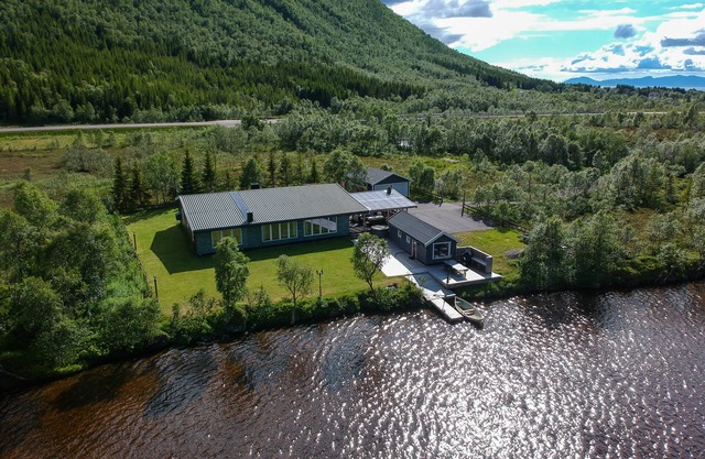 VESTERALEN LODGE - TOP QUALITY IN THE VESTERALEN and LOFOTEN