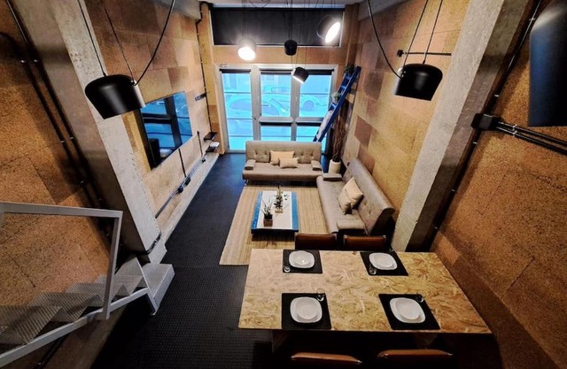 VibesCoruña - Loft Industrial Comercio