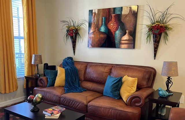 Vibrant 2 BR Apt in Holly Springs Near Raleigh, NC