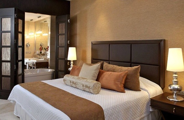 VIDANTA GRANDLUXXE 2 BR MASTER VILLA. THE 2ND BR IS IN A SEPARATE LOCKOFF