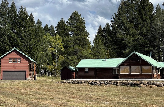 Views for days! Plenty of room for all your vehicles and trailers.