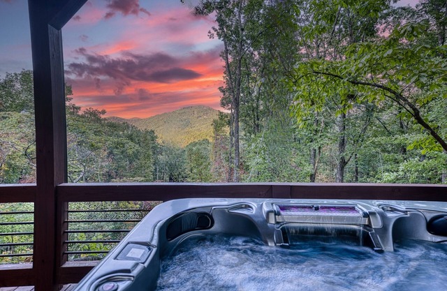 VIEWS! Game Room + Hot Tub + Outdoor Fireplace + 3 Decks