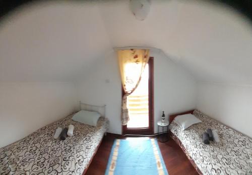 Vikendica na selu Dragoradi