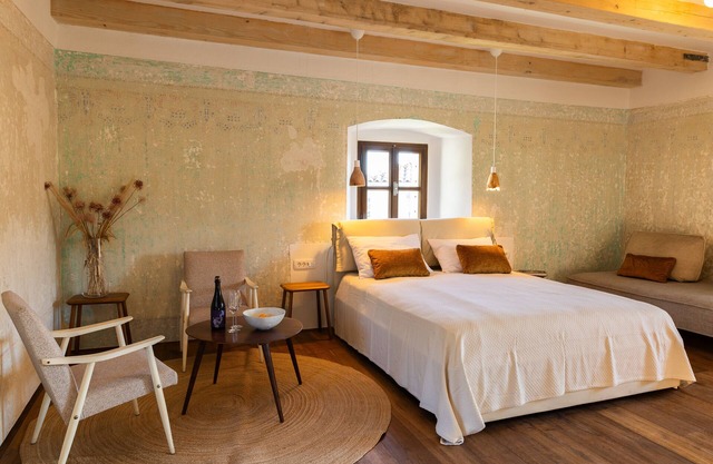 Vila Kobdilj 1835 – Room Rozina | Deluxe Triple with Historic Detail