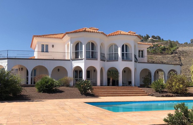 Villa El León Blanco Right