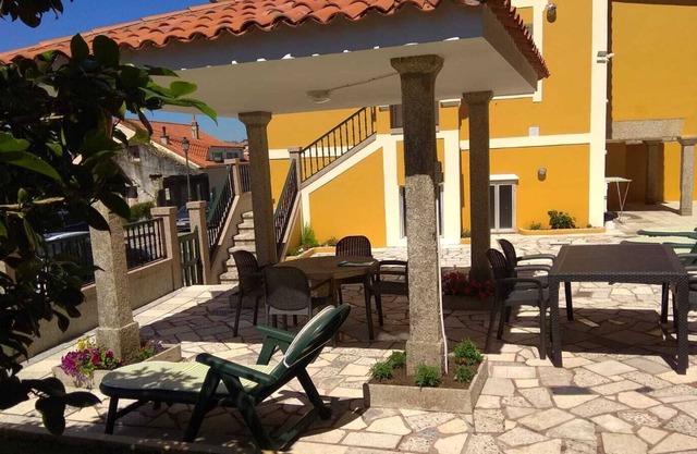 Villa A 50 MTS Playa EN Sanxenxo, 5 Dorm, Wifi, Jardín, Barbacoa