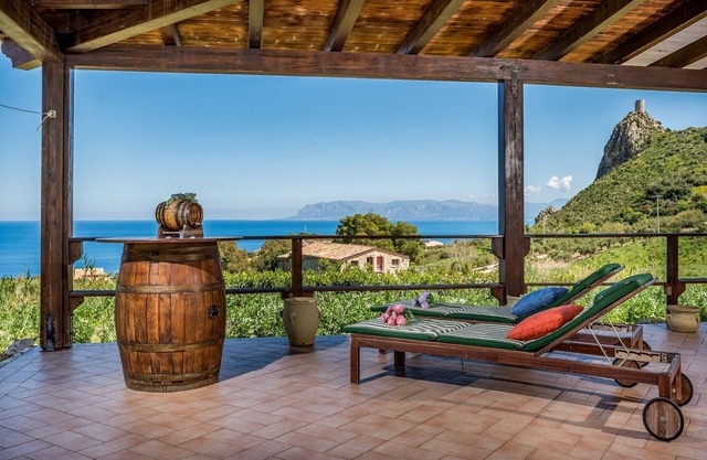Villa Anna with sea view of the Zingaro reserve